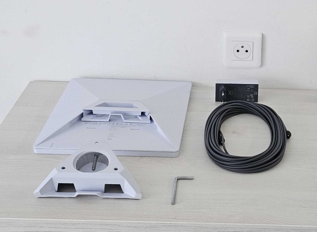 installer Starlink Mini déballé